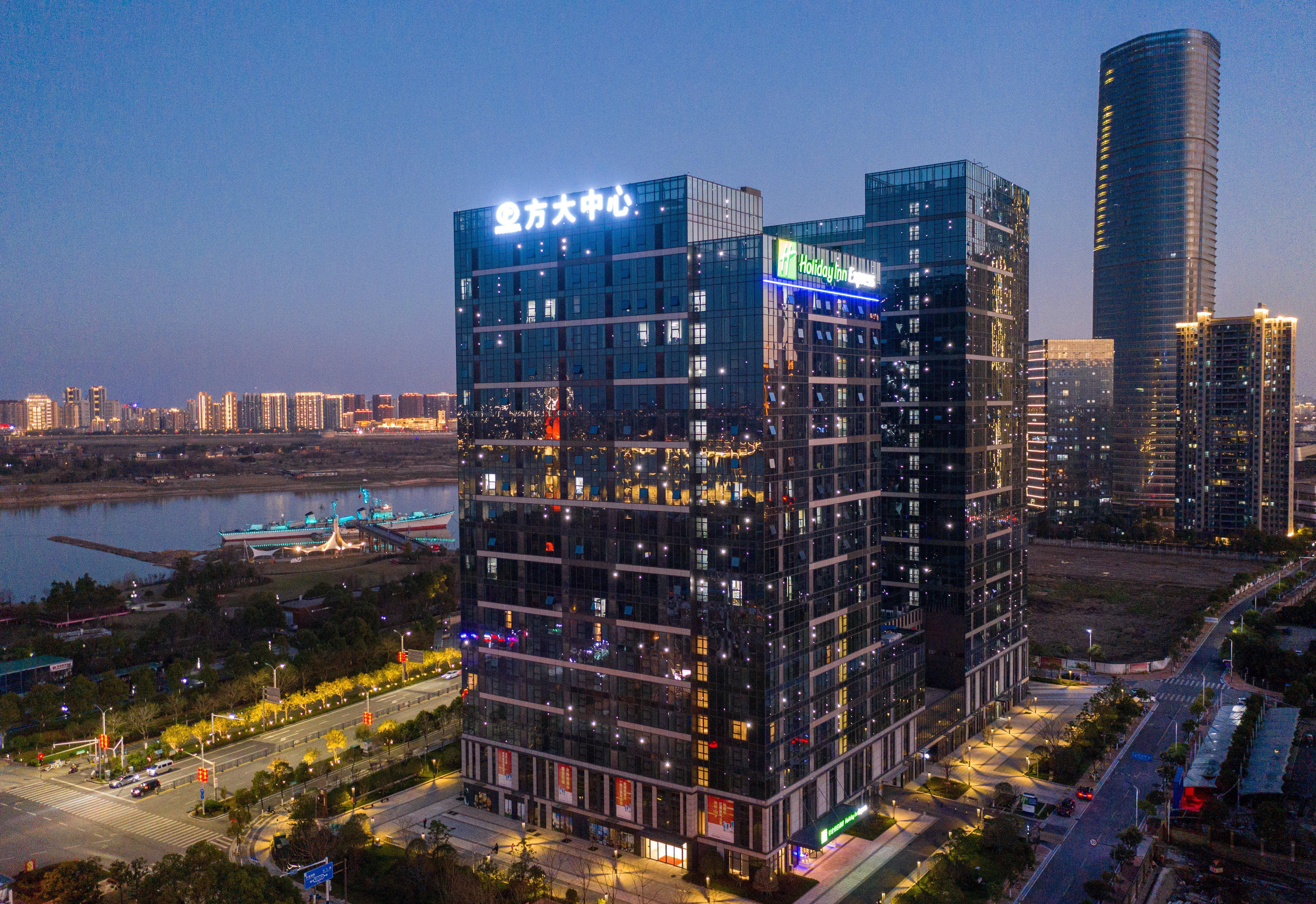 Holiday Inn Express Nanchang Riverside By Ihg Extérieur photo